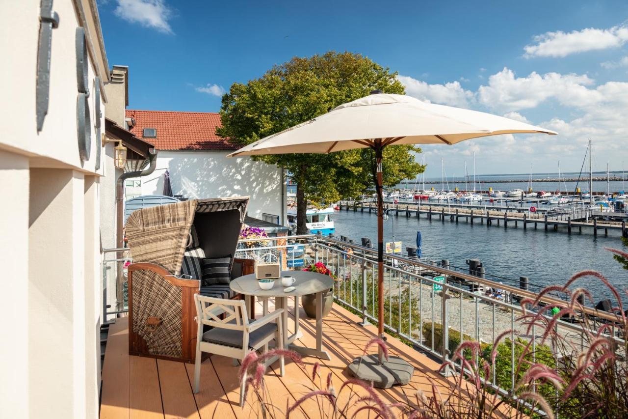 Kapitaenshaus in Wasserlage! Traumapartments Warnemuende Rostock Exterior foto